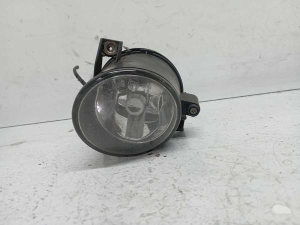 FEU ANTIBROUILLARD GAUCHE VW POLO 9N / FOX - Vue 1